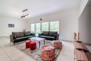 Χώρος καθιστικού στο Casa Bianca by Quokka 360 - two apartments in Val Verzasca