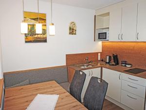 Kuchyň nebo kuchyňský kout v ubytování Apartment File by Interhome