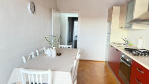 Kuchyň nebo kuchyňský kout v ubytování Apartment Kuba Makarska