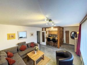Posezení v ubytování Apartment Fewo 1 in ruhigem Haus by Interhome + 17 fotografií