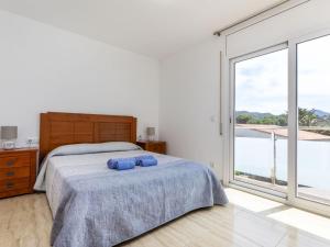 Postel nebo postele na pokoji v ubytování Apartment Brisa by Interhome