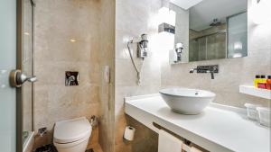 Koupelna v ubytování Kent Hotel