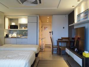 Kuchyň nebo kuchyňský kout v ubytování Casa Nimmana City View 3Beds 4Pax - Nimman