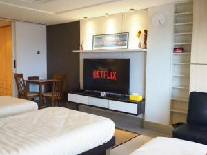 Postel nebo postele na pokoji v ubytování Casa Nimmana City View 3Beds 4Pax - Nimman + 28 fotografií