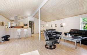 Fotografie z fotogalerie ubytování 3 Bedroom Stunning Home In Hals v destinaci Hals