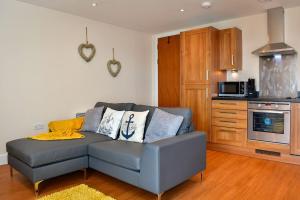 Η κουζίνα ή μικρή κουζίνα στο Seaside Serenity in Swansea +24 φωτογραφίες