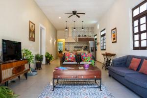 Μια τηλεόραση ή/και κέντρο ψυχαγωγίας στο Casa Grande 5 Blocks To Montejo