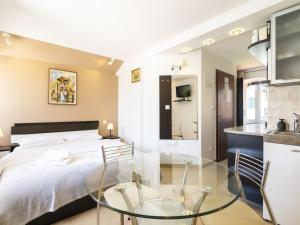 Postel nebo postele na pokoji v ubytování Apartment Lučica-2 by Interhome