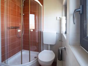 Ένα μπάνιο στο Apartment Lučica-3 by Interhome