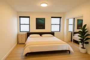 Postel nebo postele na pokoji v ubytování Situated in the heart of Costa Mesa near 17th Street + 4 fotografie