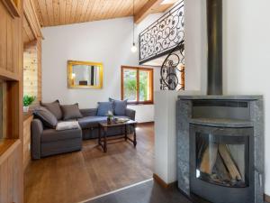 Posezení v ubytování Apartment Larice by Interhome