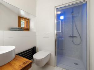 Koupelna v ubytování Apartment Larice by Interhome