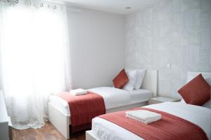 Katil atau katil-katil dalam bilik di Bussy Luxury Villa Disneyland Paris +54 gambar