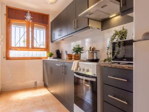 Η κουζίνα ή μικρή κουζίνα στο Holiday Home Nono by Interhome
