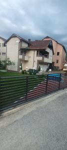 O edifício onde o apartamento está situado