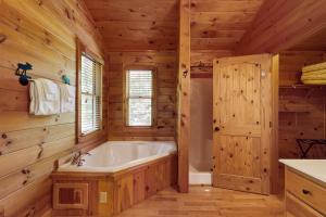 Ένα μπάνιο στο Cedar Ridge Lodge +17 φωτογραφίες