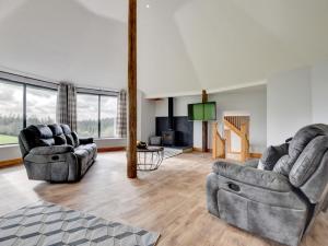 Χώρος καθιστικού στο 2 Bed in South Molton 88991