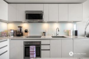 Fotografie z fotogalerie ubytování Executive Suite on the 31st Floor Queen Bed with Sofa Bed Free Parking BBQ v destinaci Calgary + 16 fotografií