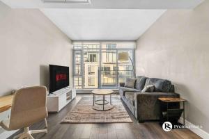 Φωτογραφία από το άλμπουμ του 35th Floor High Rise 1 Bedroom with Sofa Bed Apartment at The Guardian South στο Κάλγκαρι