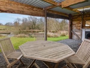 Zahrada ubytování 2 Bed in Ashreigney 75412