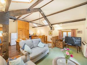 TV a/nebo společenská místnost v ubytování 2 Bed in Wasdale SZ053