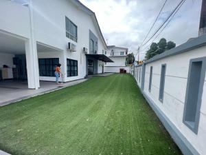 Budova, kde se prázdninový dům nachází