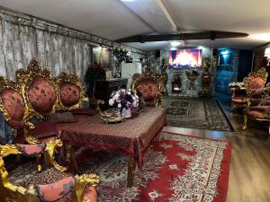 TV a/nebo společenská místnost v ubytování Apartment Host 4