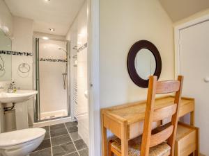Koupelna v ubytování 4 Bed in Glendale CA363