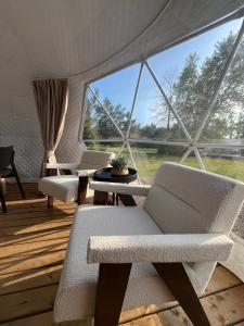 Posezení v ubytování Grotto Getaway