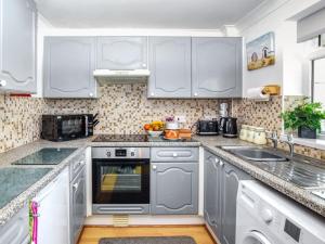 Η κουζίνα ή μικρή κουζίνα στο 2 Bed in Walcott 81322 +11 φωτογραφίες