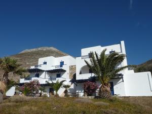 Gallery image of Agios Pavlos Studios in Aegiali