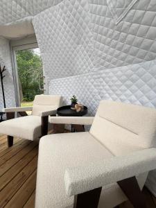 Posezení v ubytování Grotto Getaway