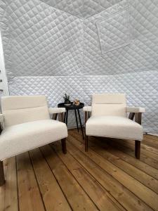 Posezení v ubytování Grotto Getaway