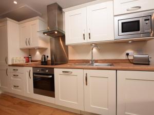 Galeriebild der Unterkunft 2 Bed in Edinburgh 42778 in Roslin