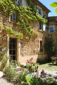 Κήπος έξω από το Chambres d'Hôtes Istrane