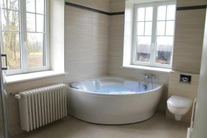 Ένα μπάνιο στο Le château de Mesnil 1916