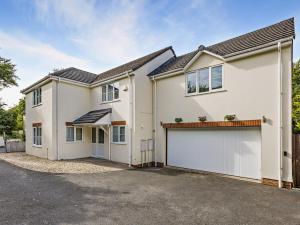 an image of a house with a garage at 4 Bed in Bideford NILGA in Bideford