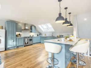 Köök või kööginurk majutusasutuses 3 Bed in Aberdovey 86932