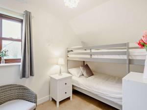 Ένα ή περισσότερα κρεβάτια σε δωμάτιο στο 2 Bed in Keswick 91901 +4 φωτογραφίες