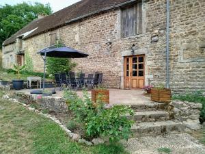 Κήπος έξω από το Longère à la ferme aux portes du Morvan