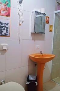 Ένα μπάνιο στο Casa Aconchego