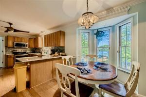 Φωτογραφία από το άλμπουμ του The Compass Rose by Leavetown Vacations σε Αννάπολις