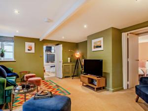 Televiisor ja/või meelelahutuskeskus majutusasutuses 3 Bed in Weymouth 86474