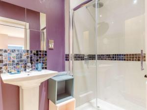 Ένα μπάνιο στο 4 Bed in Umberleigh 50154 +22 φωτογραφίες