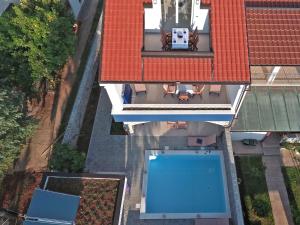 Bazén v ubytování Apartments Petra nebo v jeho okolí
