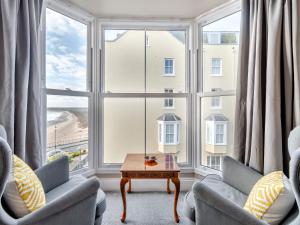 Et opholdsområde på Beaufort Apartment