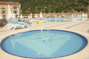 Bazén v ubytování Marcan Resort Hotel nebo v jeho okolí