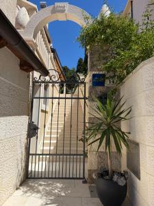 Fotografie z fotogalerie ubytování Apartments Villa Dinka v destinaci Hvar