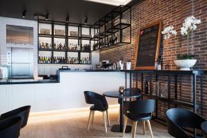 เลานจ์หรือบาร์ของ Hotel Ísland – Spa & Wellness Hotel
