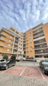 Το κτήριο όπου στεγάζεται  το διαμέρισμα